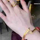 اساور وخواتم بلاسم تصمم حسب الطلب مطلي بذهب