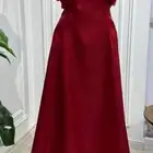 فستان احمر فخم