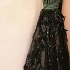 فستان مستعمل مره واحده