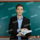 مدرس خصوصي 14 سنة خبرة بالمدارس الحكومية والاهليه