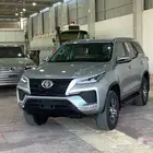 تويوتا فورشنر 2024 ديزل2.4 4x4 فضي