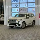 تويوتا لاندكروزر GXR L5 فل كامل خليجي تنفس طبيعي