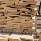 يتوفر لدينا حجر عشوائي طبيعي