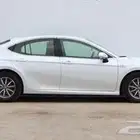 تويوتا كامري Eبنزين اصفار سعودي 2025