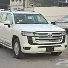 عرض اليوم تويوتا لاندكروزر GXR2 بنزين 2025 كاش اسعار متميزه