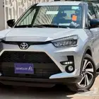 تويوتا رايز ليمتد 2026 فضي سقف اسود (عازل حراري مجاني)