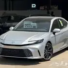تويوتا كامري قراندي 2025 لدى شركة ابن ذياب للسيارات