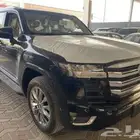 تويوتا- لاندكروزر- GXR4 -بنزين -سعودي -2025 -اسود-ابيض
