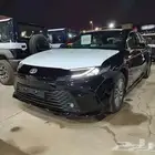 تويوتا كامري 2025 E بنزين جديد اسود