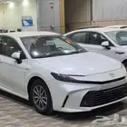 تويوتا كامري E هايبرد 2025-كاش واقساط   ابيض و اسود