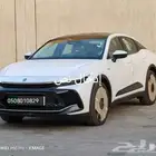 كراون ماجستا ماكس ابيض 2025