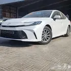 تويوتا كامرى استاندر بنزين سعودى 2025 ابيض رمادى اسود