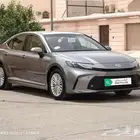 تويوتا كامري LE بنزين اصفار سعودي 2025