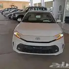 تويوتا كامري ال اي هايبرد ابيض 2025