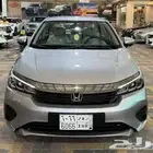 للبيع هوندا سيتي 2024 سعودي ( شبه اصفار )