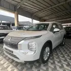 ميتسوبيشي اوتلاندر 2025 ميد لاين 7 راكب دبل