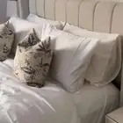 سرير و مرتبة للبيع 200 200