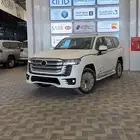 تويوتا لاند كروزر GXR L5 بريمي تنفس طبيعي 2025