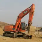 مقاول حفر وترحيل بوكلينات
