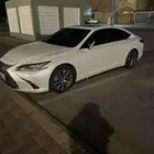 للبيع لكزس 250 AA موديل 2020 نظيفة جدا
