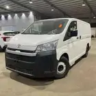 تويوتا باص فان سقف منخفض