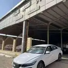 هيونداي إلنترا سمارت 2025 ابيض ورمادي كاش وأقساط