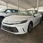 تويوتا كامرى E هايبرد 2025