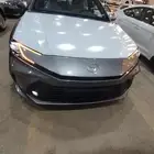 كامري LE موديل 2025 بنزين حبه فقط لون تيتانيوم