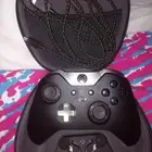 يد XBOX نسخة نادرةخاصة محدودة مع قطع غيارها وشنطة حافظة