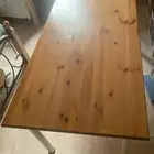 طاولة و كراسي