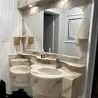 مغسله مع مرايا