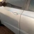 هونداي i10 ممشى 300الف فيه صدمه بالباب الخلفي يسار