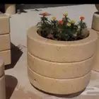 توفر لدينا احواض زراعة للحدائق والاماكن العامة وأيضا  كراسي