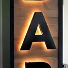 تصميم وتركيب لوحات حروف بارزة