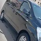 يوجد سيارة تبريد H1 لتوصيل الطلبات والبضائع