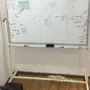 سبورة بيضاء للكتابة - مستعملة