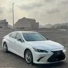 للبيع لكزس ES350 2022 ممشى قليل مالك اول