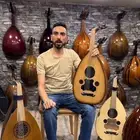 للبيع عود موسيقي