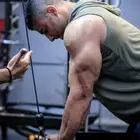 مدرب شخصي أخصائي لياقة