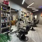 يوجد لدينا أكفاء حلاقين