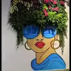 رسام جرافيتي و ديكور مسرح و رسم بلاك لايت و نحات نحت بارز