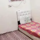 للبيع 2 سرير اطفال معا ادولاب
