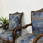 ادوات منزلية 2 كنب 3 اشجار كلها 1 صندوق مكتب بمفتاحه