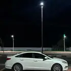 سوناتا موديل 2016 للبيع كاش او البدل سيارة عائلية نظيفه