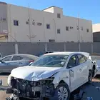 نيسان سنترا موديل 2016 ماشي 130الف مصدوم