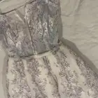 فستان ملكه مع (هديتين)