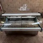 ثلاجة عرض
