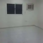 للإيجار السنوي شقة عزاب في حي الملك فيصل   عرض رقم H1126
