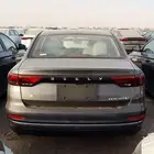 جيلي أم جراند أستندر 2025