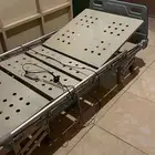 سرير طبي يحتاج صيانة